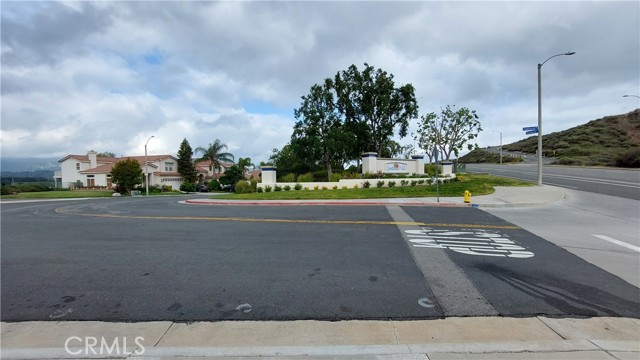 21107 Oakleaf Canyon Drive, Newhall CA: https://media.crmls.org/medias/d391492c-1bf2-4327-84f5-d8fbd8aa1d9c.jpg