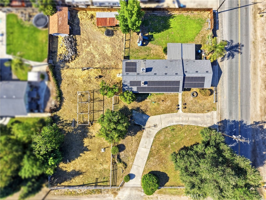 https://media.crmls.org/medias/d3915efd-41a0-47f7-8475-6adcdc542b03.jpg?preset=X-Large