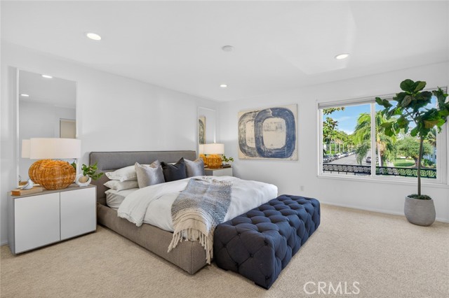 Detail Gallery Image 18 of 33 For 1074 Buckingham, Newport Beach,  CA 92660 - 2 Beds | 2/1 Baths