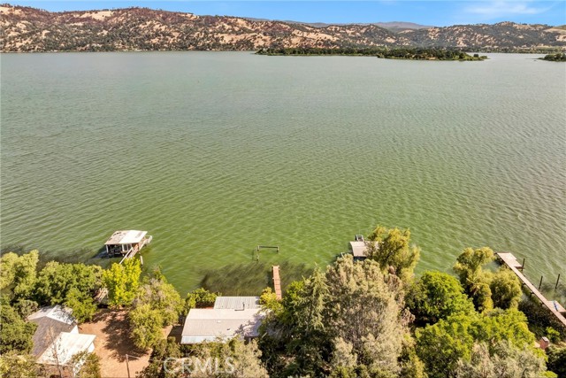 11990 North Drive, Clearlake CA: https://media.crmls.org/medias/d3919274-7916-4a1a-a703-47c917f68c54.jpg