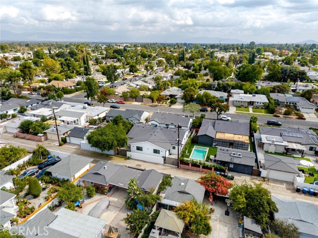 Detail Gallery Image 8 of 36 For 6219 Sylvia Ave, Tarzana,  CA 91335 - 3 Beds | 2 Baths
