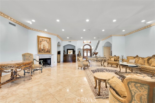 22349 Dolorosa Street, Woodland Hills CA: https://media.crmls.org/medias/d392335a-a4bf-4f0b-961f-0dc926ecf3f8.jpg