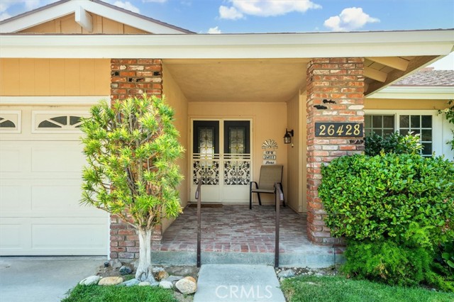 Detail Gallery Image 2 of 34 For 26428 Circle Knoll Ct, Newhall,  CA 91321 - 2 Beds | 2 Baths