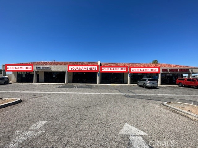 13534 Navajo Road, Apple Valley, California 92308, ,Commercial Lease,For Rent,13534 Navajo Road,CRHD23055259