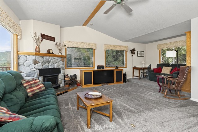 Detail Gallery Image 12 of 49 For 39397 Moonray Ln, Oakhurst,  CA 93644 - 3 Beds | 2/1 Baths