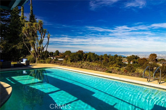 23 Coveview Drive, Rancho Palos Verdes, California 90275, 4 Bedrooms Bedrooms, ,2 BathroomsBathrooms,Residential,Sold,Coveview,SB22007892
