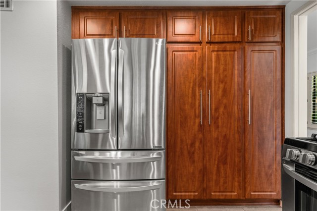 Detail Gallery Image 17 of 42 For 19541 Sardinia Ln, Huntington Beach,  CA 92646 - 3 Beds | 2/1 Baths