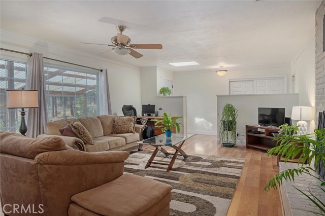 6354 Berkshire Avenue, Paradise CA: https://media.crmls.org/medias/d3942bbb-3d72-406a-afba-5e7519ab0ed0.jpg