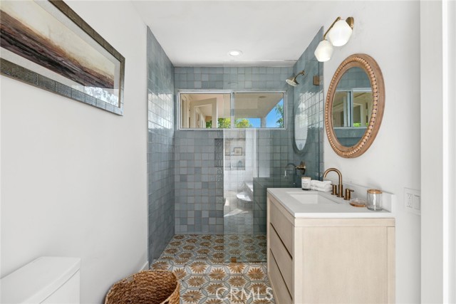 31402 Ocean View, Laguna Beach CA: https://media.crmls.org/medias/d3944363-ea91-41dd-90e7-d63b740e3877.jpg