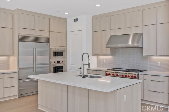 169 Creation, Irvine CA: https://media.crmls.org/medias/d39522e5-45ed-4ce3-98d5-438ebea6f33c.jpg