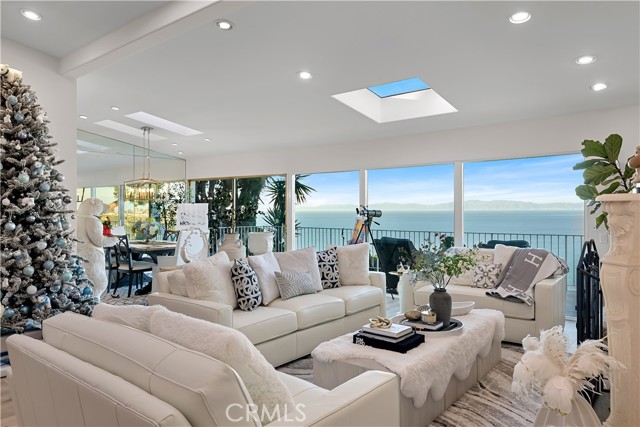 Detail Gallery Image 13 of 48 For 605 Palos Verdes Dr, Palos Verdes Estates,  CA 90274 - 4 Beds | 2/1 Baths