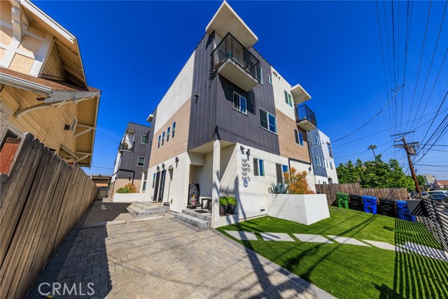 Front Image Thumbnail for CRBB26088524