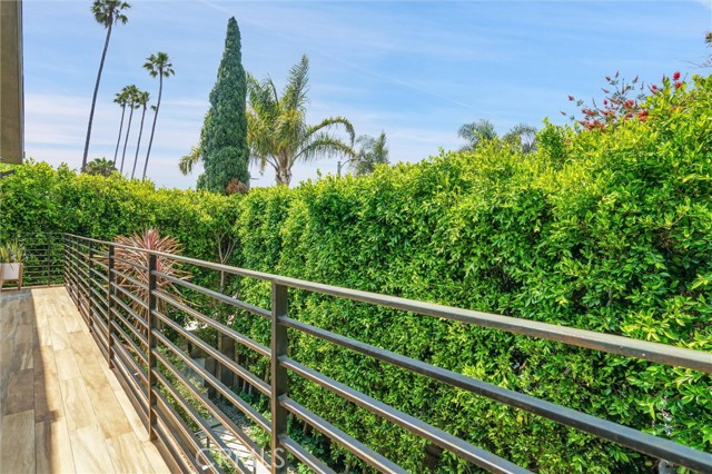 Detail Gallery Image 49 of 75 For 618 6th Ave, Venice,  CA 90291 - 4 Beds | 4 Baths