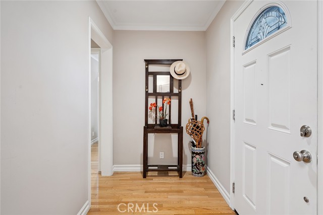6217 Orion Avenue, Van Nuys CA: https://media.crmls.org/medias/d397aeb6-8959-434f-b821-2ea842e41524.jpg