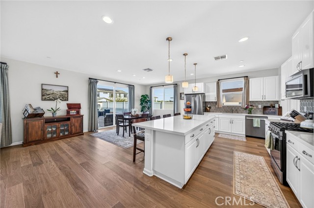 Detail Gallery Image 20 of 63 For 36316 Beacon Light Way, Wildomar,  CA 92595 - 4 Beds | 3 Baths