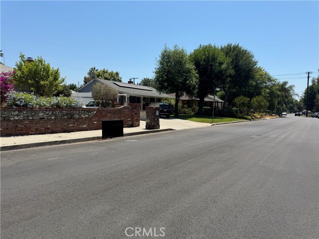 6552 Aqueduct Avenue, Van Nuys CA: https://media.crmls.org/medias/d398162b-52e7-4c8f-9e57-5d00a3aabc61.jpg