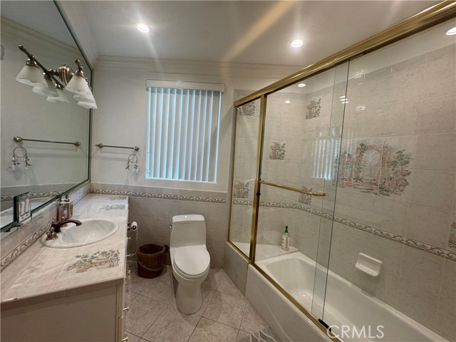 Detail Gallery Image 33 of 44 For 5092 Chimineas, Tarzana,  CA 91356 - 4 Beds | 2 Baths