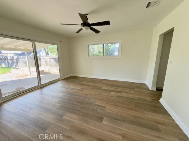 Detail Gallery Image 9 of 28 For 18648 Gledhill, Northridge,  CA 91324 - 4 Beds | 2 Baths