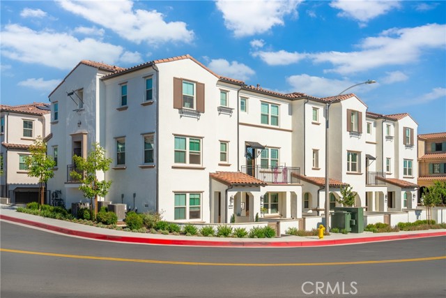 Detail Gallery Image 4 of 34 For 207 Colby Circle, Claremont,  CA 91711 - 3 Beds | 3/1 Baths