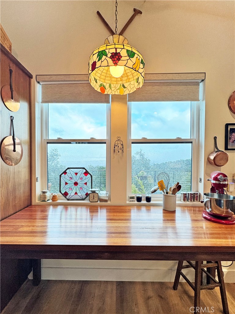 https://media.crmls.org/medias/d3996372-638a-47c0-8991-92b4e4837d06.jpg?preset=X-Large