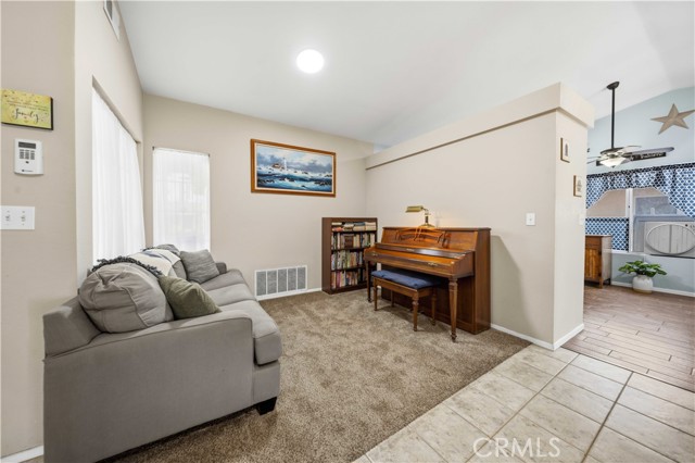 Detail Gallery Image 12 of 41 For 3624 Tanglewood, Rosamond,  CA 93560 - 4 Beds | 2 Baths