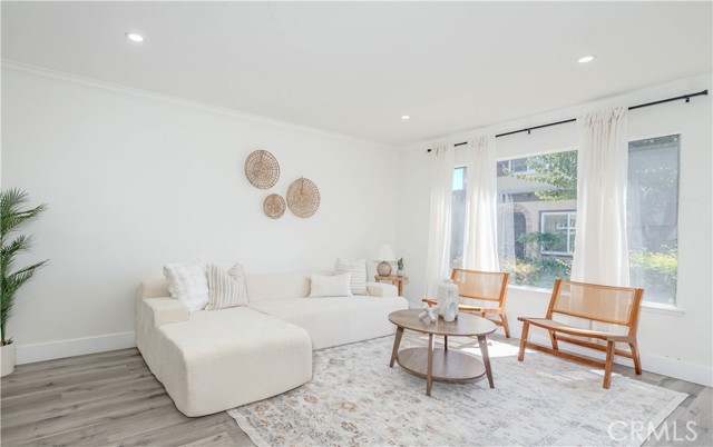 8891 Ovieda Plaza, Westminster CA: https://media.crmls.org/medias/d39ad435-bfe9-4e43-a51f-2e32a0c4df19.jpg
