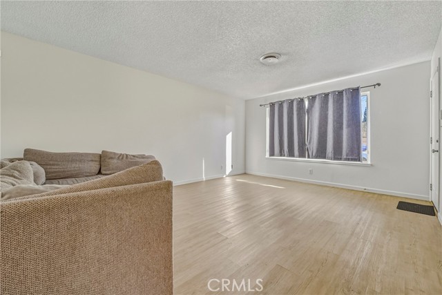 Detail Gallery Image 17 of 36 For 639 W Donna Dr, Merced,  CA 95348 - 3 Beds | 2 Baths