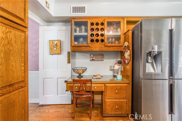 Detail Gallery Image 8 of 22 For 3095 Pepper Tree Ln, San Bernardino,  CA 92404 - 3 Beds | 2/1 Baths