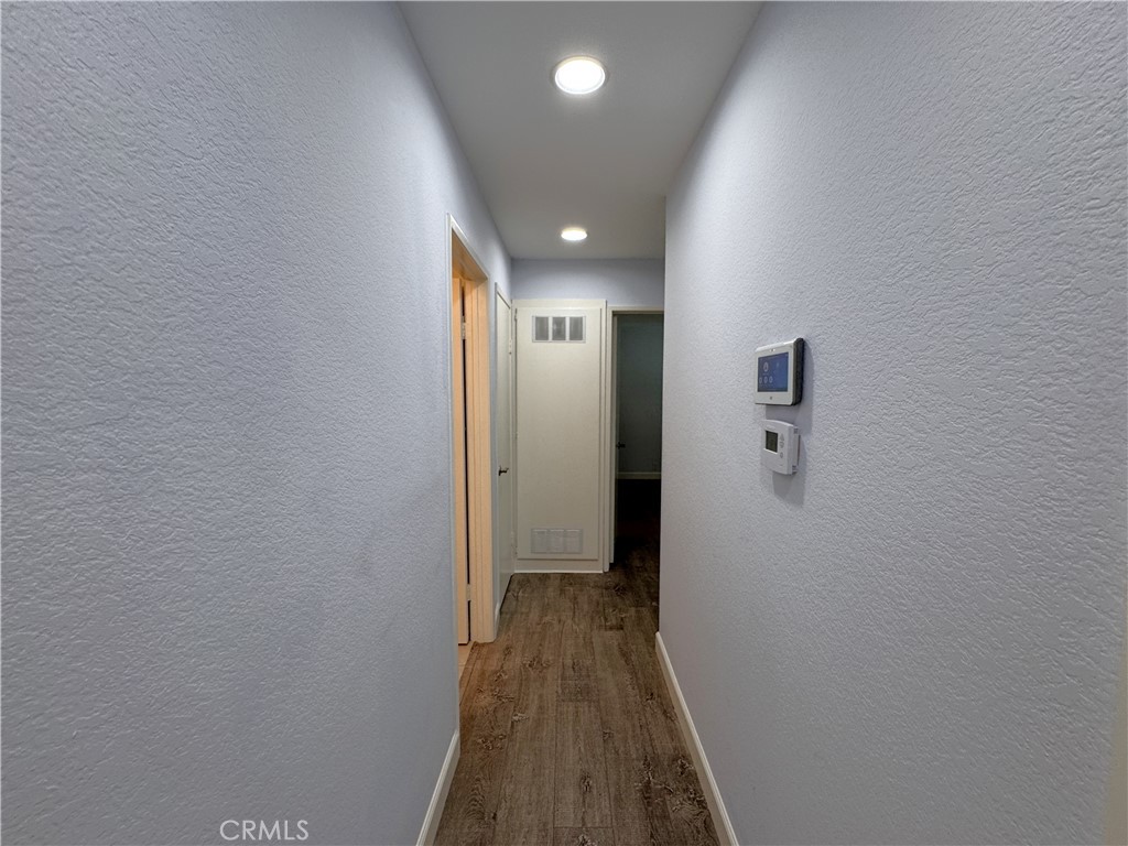 https://media.crmls.org/medias/d39c1076-8fff-4686-98fc-344be8524509.jpg?preset=X-Large