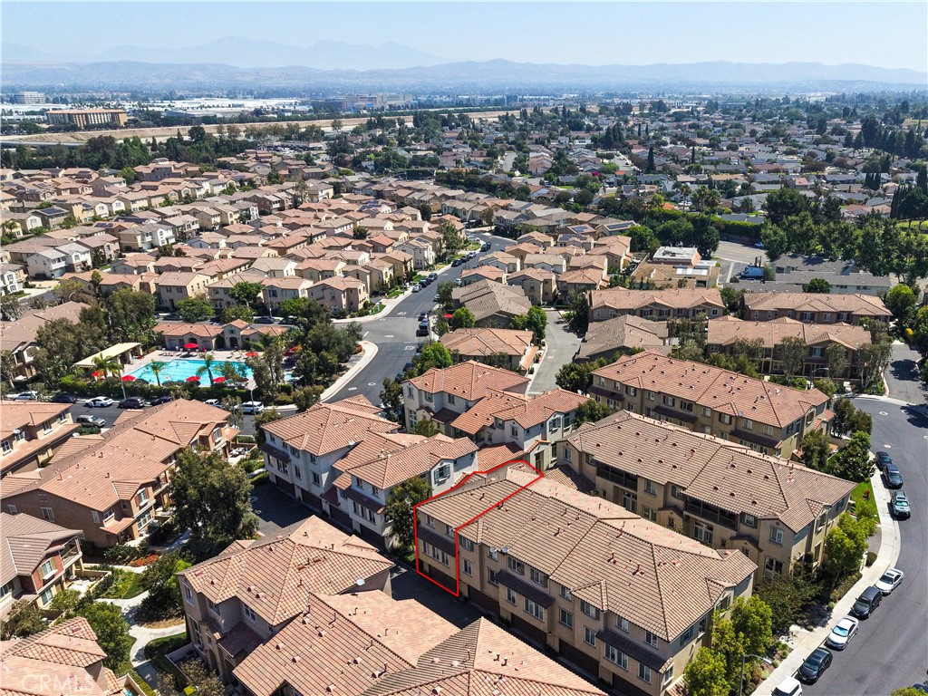 https://media.crmls.org/medias/d39c154a-9e5a-4417-b612-907602df1e5d.jpg?preset=X-Large