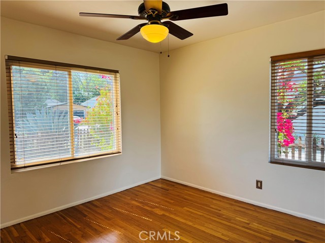 6002 Greenbush Avenue, Valley Glen CA: https://media.crmls.org/medias/d39c9781-bcc1-47cf-ad44-de64761df756.jpg