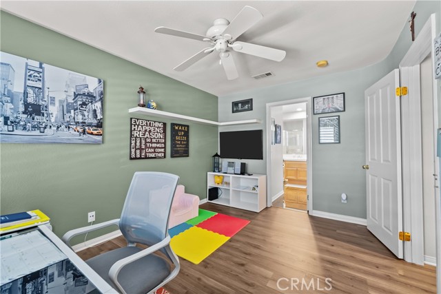 Detail Gallery Image 31 of 56 For 21736 Redwood Canyon, Saugus,  CA 91390 - 4 Beds | 4 Baths