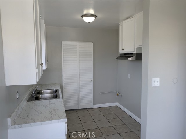 Detail Gallery Image 8 of 15 For 5847 Denver, Los Angeles,  CA 90044 - 2 Beds | 1 Baths