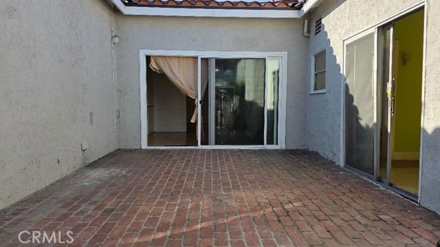 Detail Gallery Image 15 of 22 For 250 N Ridgewood Pl, Los Angeles,  CA 90004 - 6 Beds | 4/1 Baths