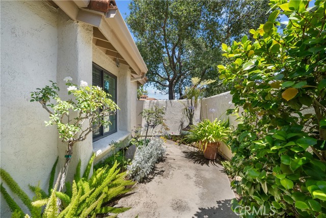 Detail Gallery Image 42 of 44 For 621 Westchester Ln, Thousand Oaks,  CA 91320 - 3 Beds | 2/1 Baths