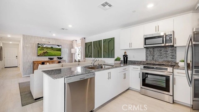 Front Image Thumbnail for CRSW26203503