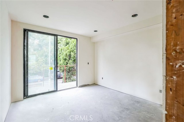 664 Indiana Avenue, Venice CA: https://media.crmls.org/medias/d39eb47b-e8e8-4f7c-ad43-c7e2f424f40f.jpg
