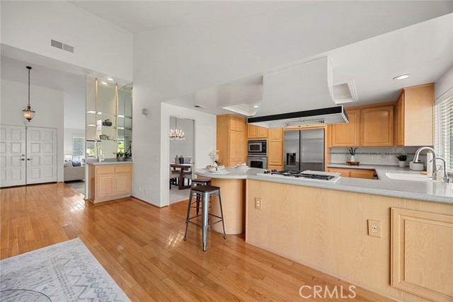 21802 Bass Lake Circle, Lake Forest CA: https://media.crmls.org/medias/d3a001b0-c96e-4c73-a40a-f4de2fb6e786.jpg