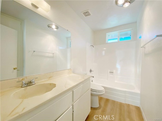 Image 17 of 23 For 3506 Albany Street