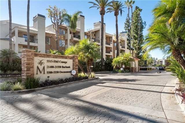 Detail Gallery Image 1 of 32 For 5510 Owensmouth Ave #218,  Woodland Hills,  CA 91367 - 1 Beds | 1 Baths