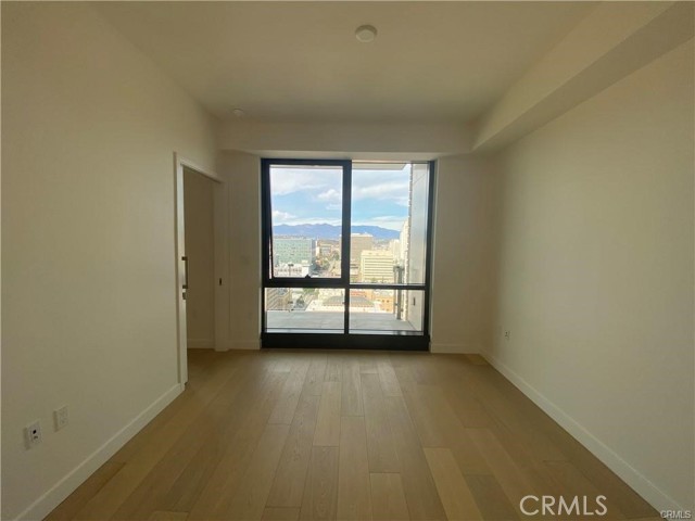 Detail Gallery Image 5 of 20 For 400 S Broadway #2504,  Los Angeles,  CA 90013 - 1 Beds | 1 Baths