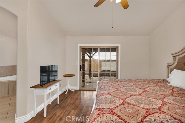 2083 Hastings Drive, Los Banos CA: https://media.crmls.org/medias/d3a09dff-ef51-439e-8d60-8dcfc1c49a37.jpg