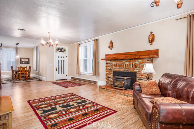 206 E Mcdowell Avenue, Alturas CA: https://media.crmls.org/medias/d3a11ab1-f86b-430e-997b-0947763369e8.jpg