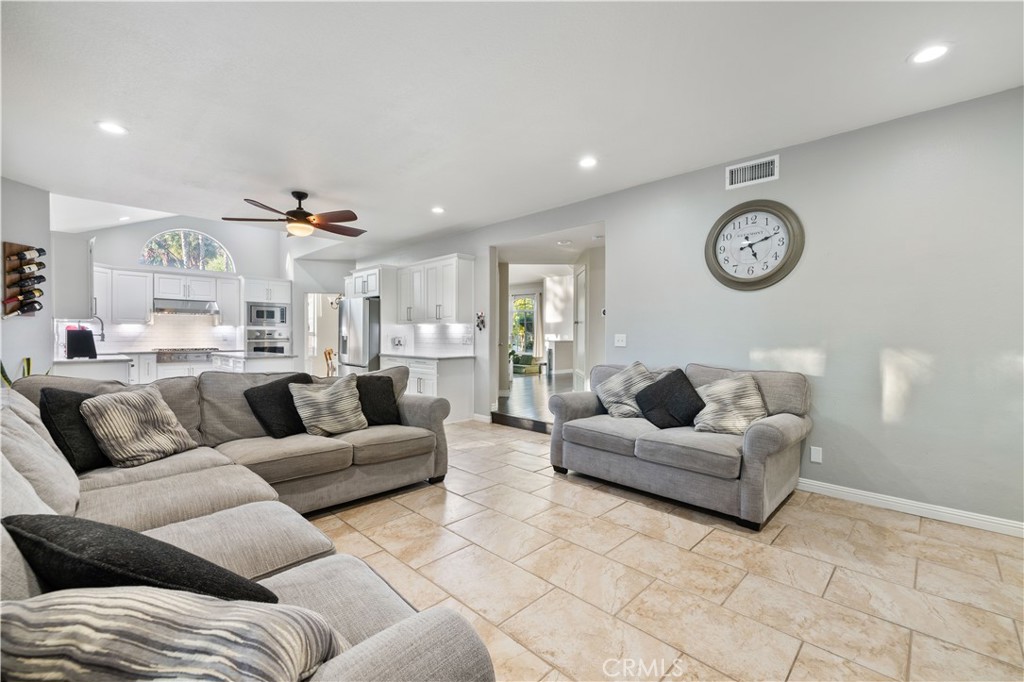 MLS #SR25253956 image #24