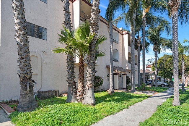 Detail Gallery Image 1 of 1 For 841 Gardenia Ave #305,  Long Beach,  CA 90813 - 1 Beds | 1 Baths