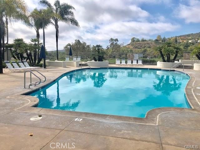 68 Avenida Cristal, San Clemente CA: https://media.crmls.org/medias/d3a35e32-676e-47b5-9475-a7358677d89f.jpg