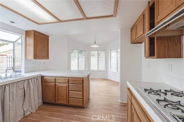 29608 Bright Spot Road, Highland CA: https://media.crmls.org/medias/d3a36924-15aa-4a67-8720-64085c554993.jpg