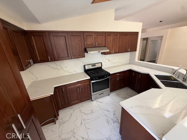 Detail Gallery Image 5 of 22 For 2988 Dartmouth Cir, Corona,  CA 92879 - 4 Beds | 2 Baths