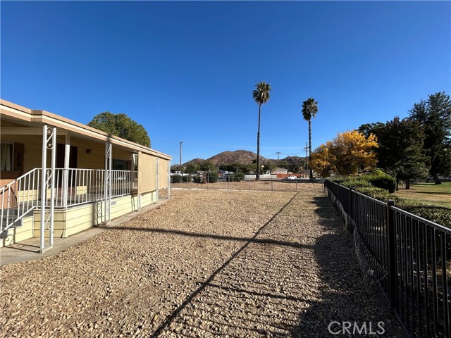 Detail Gallery Image 2 of 11 For 30947 Paradise Palm Ave, Homeland,  CA 92548 - 2 Beds | 2 Baths