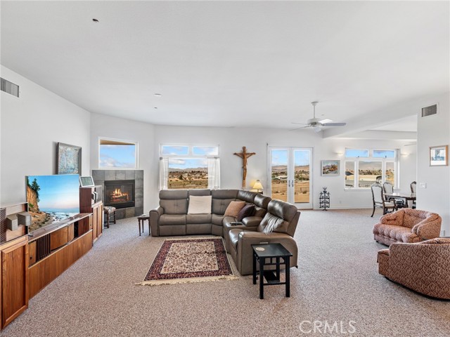 Detail Gallery Image 16 of 70 For 21972 Ocotillo Way, Apple Valley,  CA 92308 - 3 Beds | 2/1 Baths